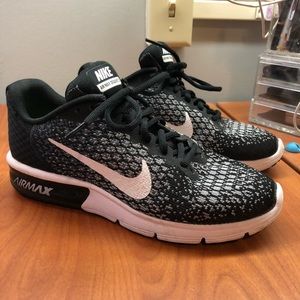 NIKE air max sequent 2